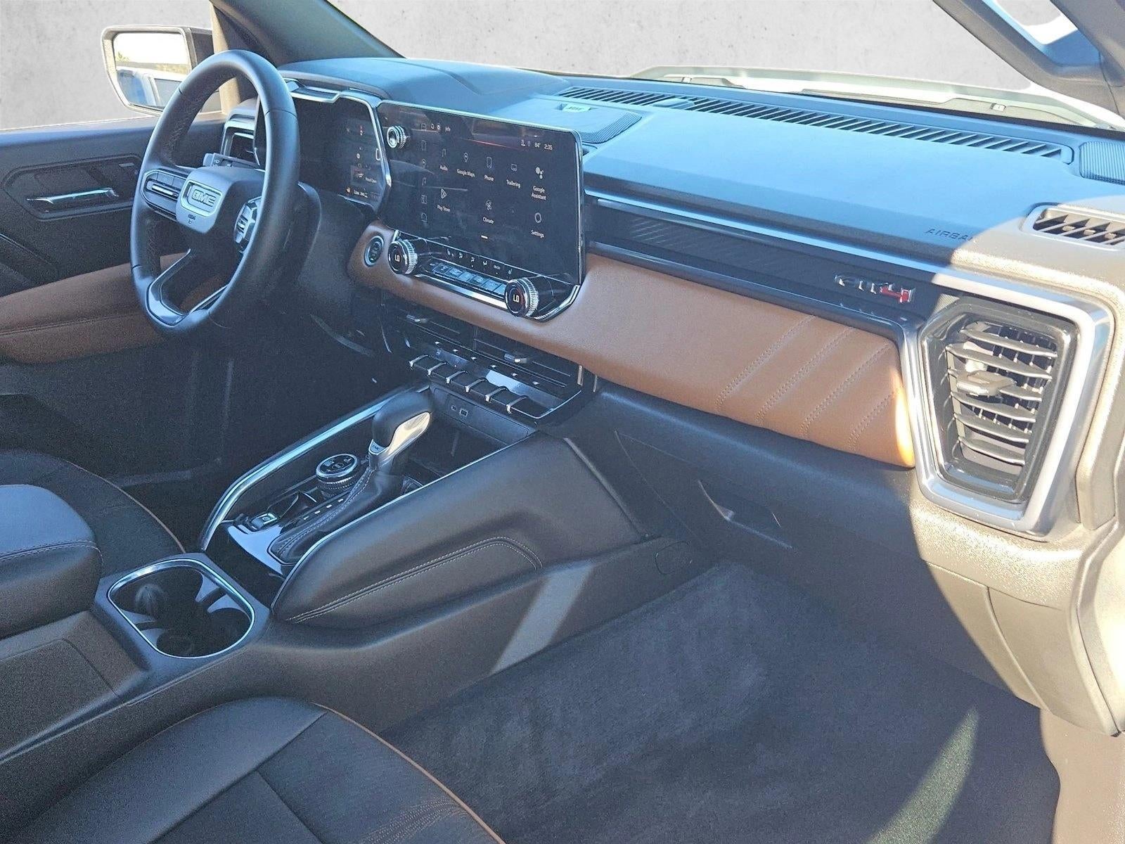 2023 GMC Canyon 4WD AT4