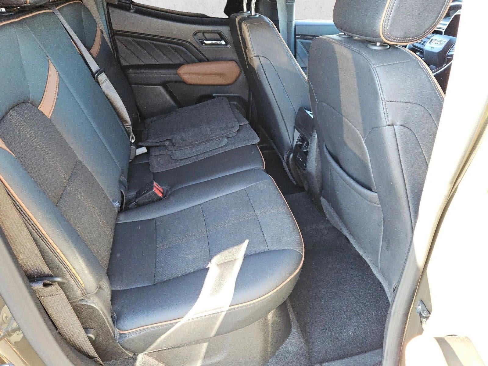 2024 GMC Canyon 4WD AT4