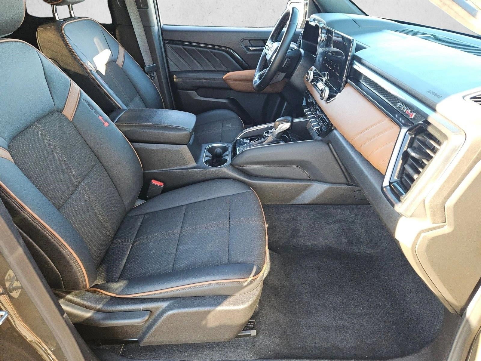 2024 GMC Canyon 4WD AT4