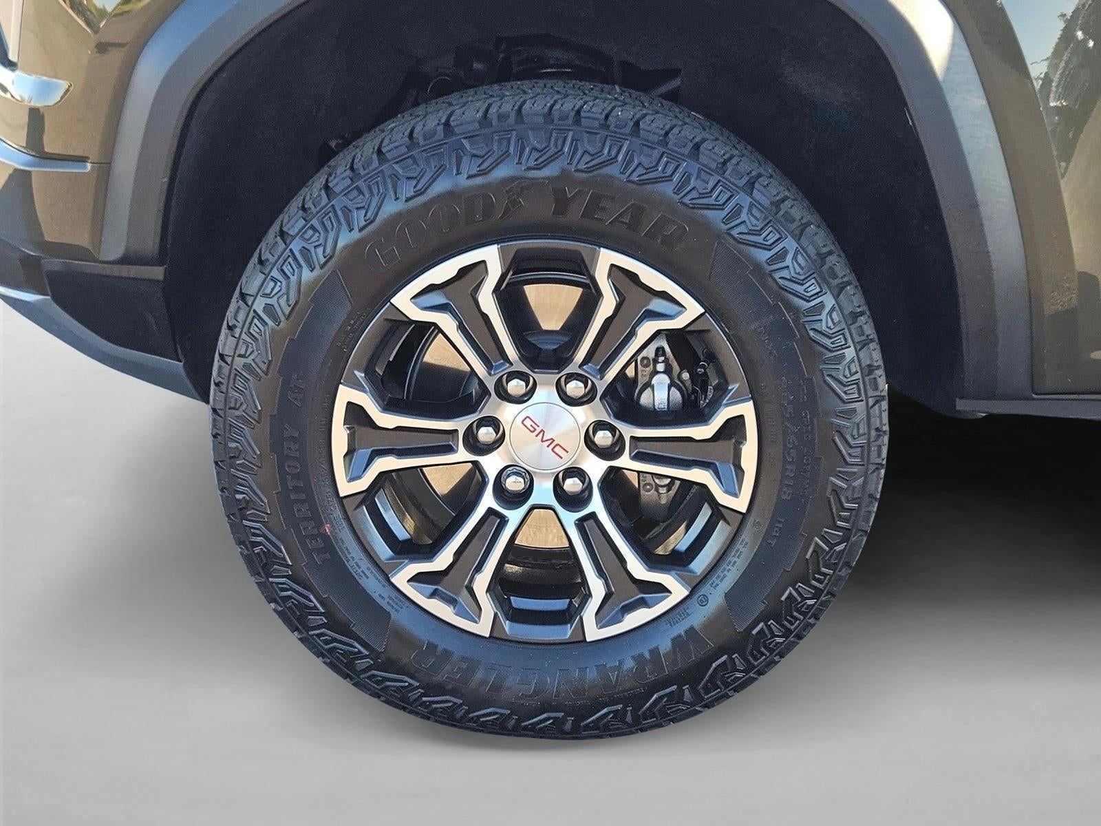 2024 GMC Canyon 4WD AT4