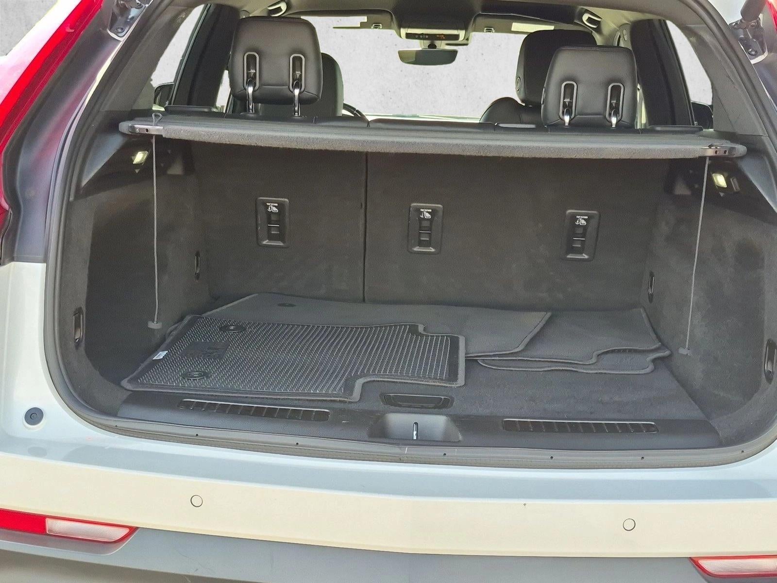 2022 Cadillac XT4 FWD Premium Luxury