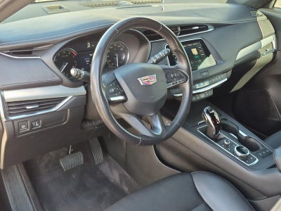 2022 Cadillac XT4 FWD Premium Luxury