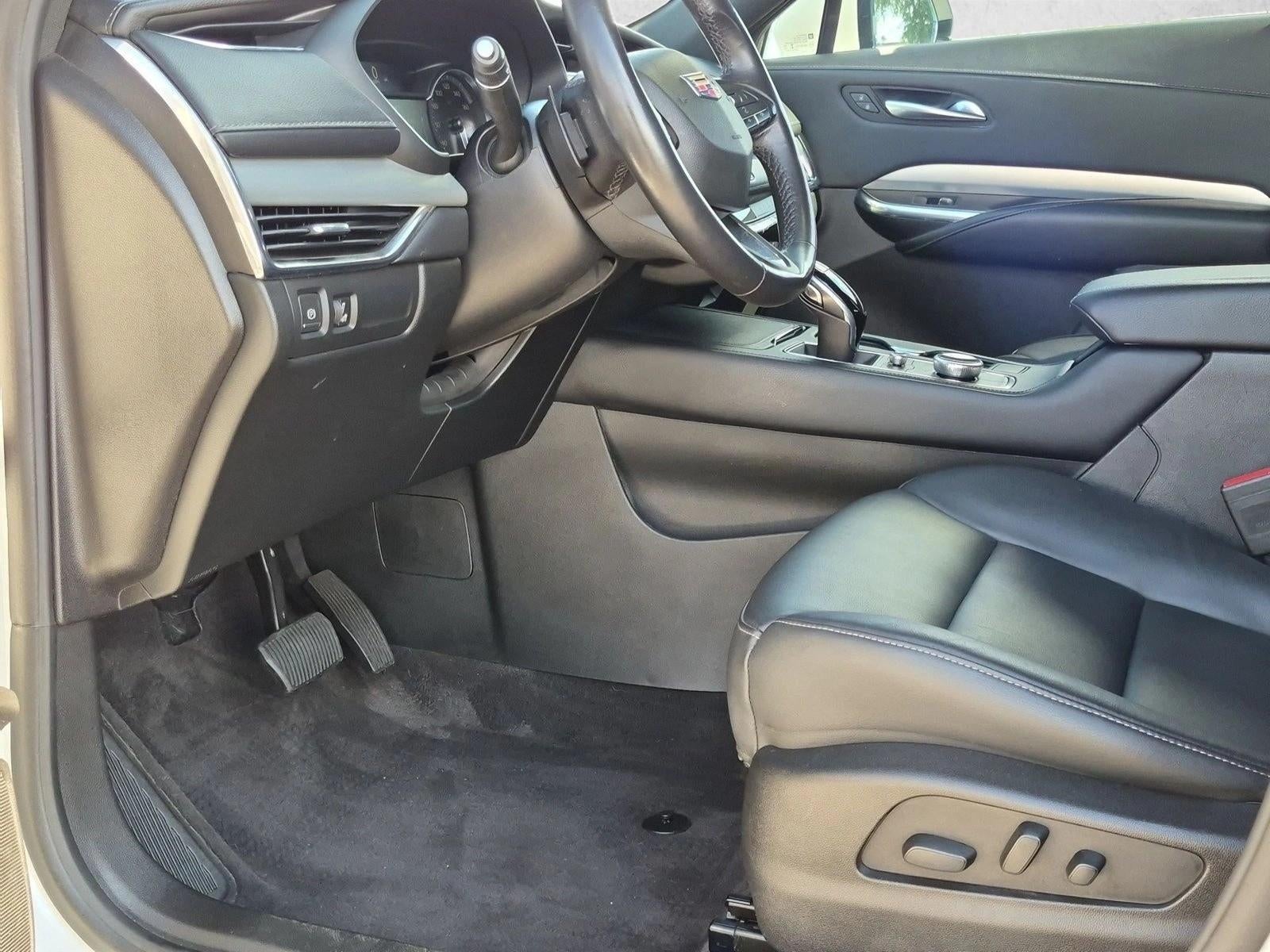 2022 Cadillac XT4 FWD Premium Luxury