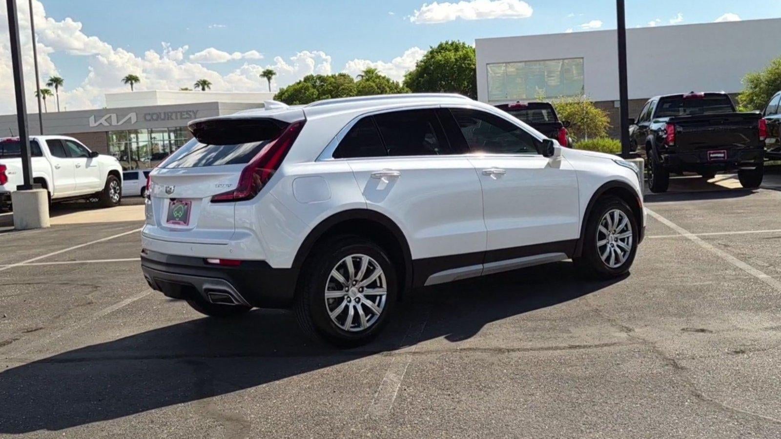 2022 Cadillac XT4 FWD Premium Luxury