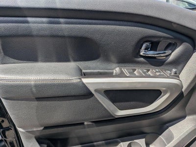 2017 Nissan TITAN SL