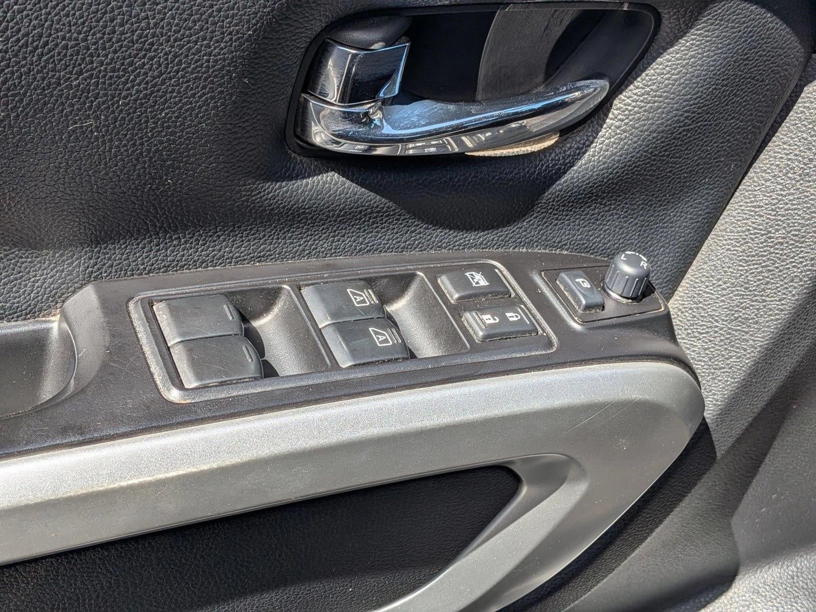 2017 Nissan TITAN SL