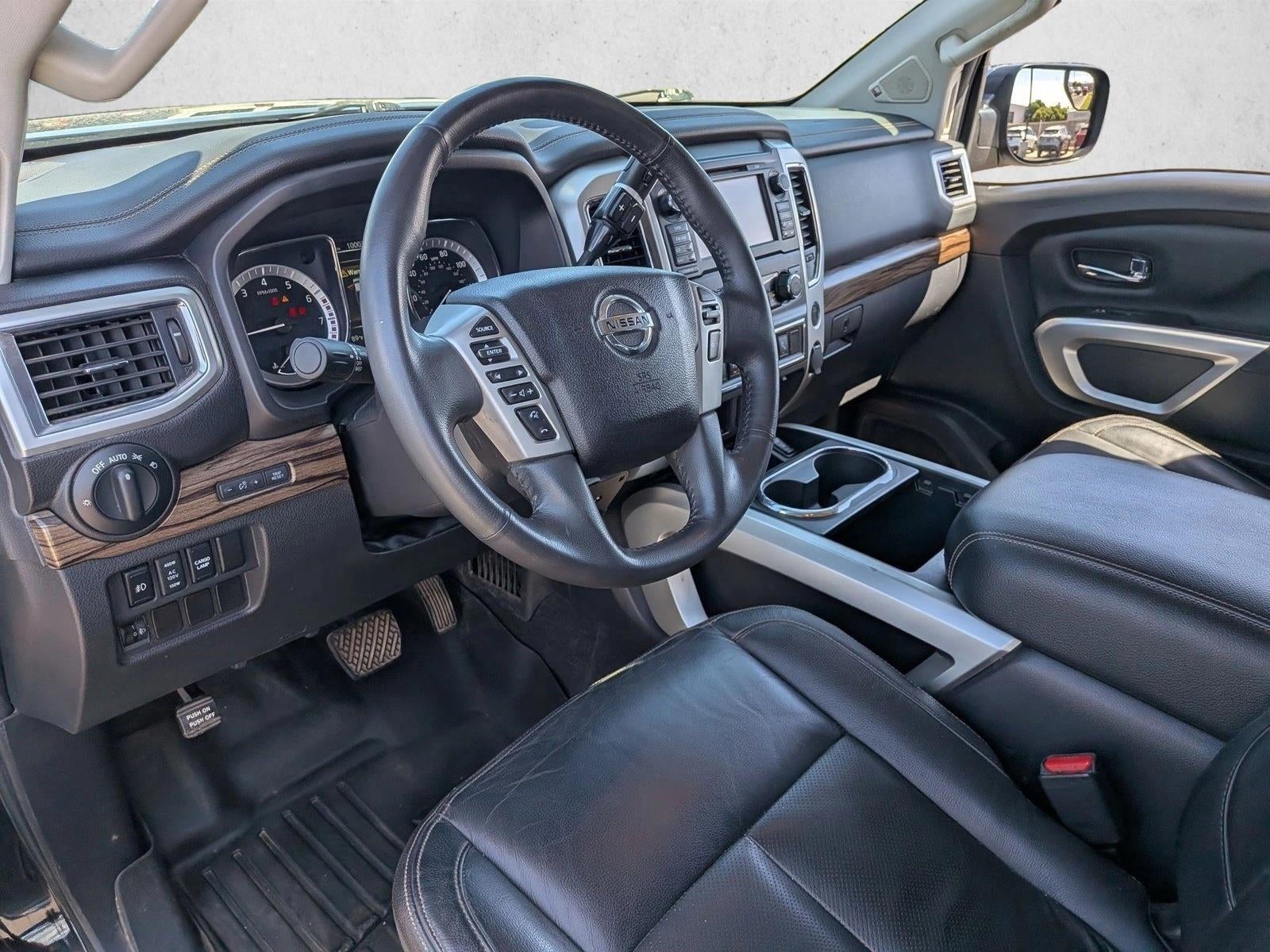 2017 Nissan TITAN SL