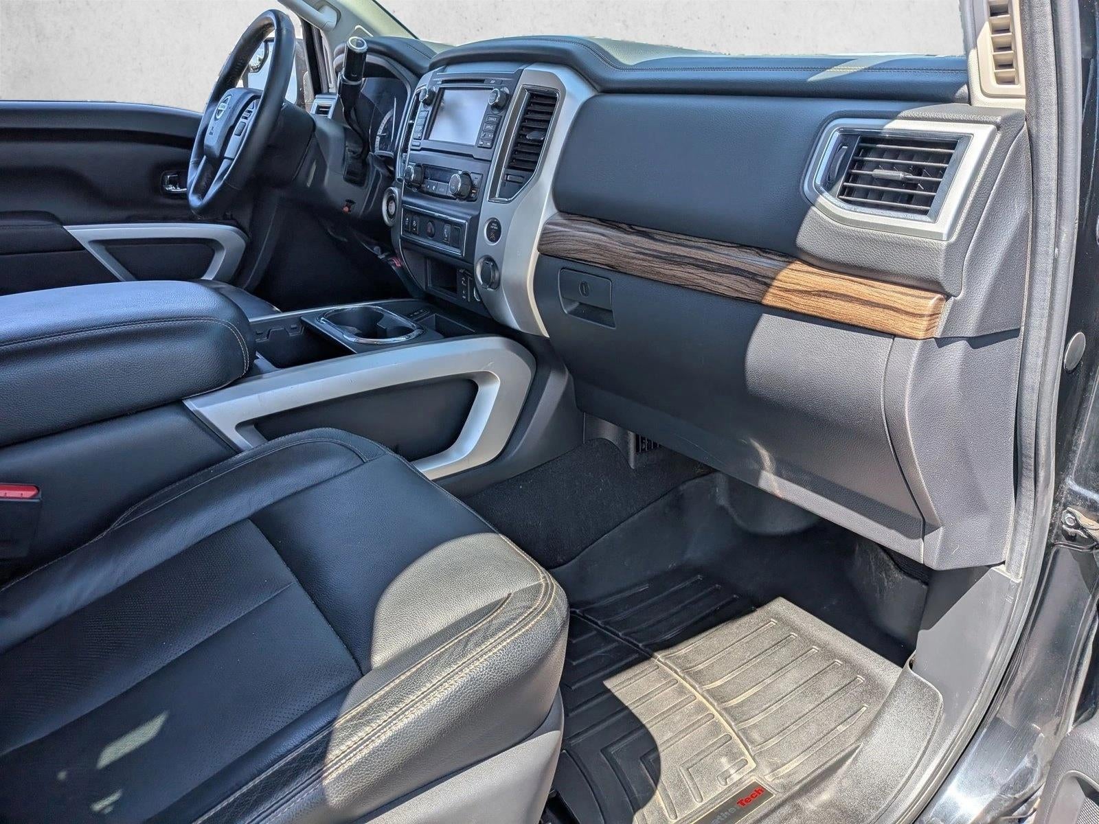 2017 Nissan TITAN SL