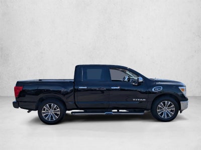 2017 Nissan TITAN SL