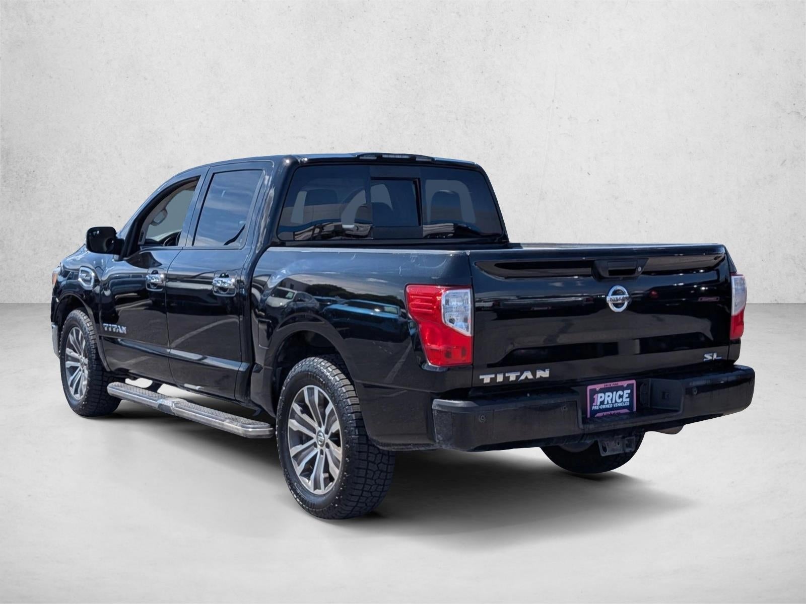 2017 Nissan TITAN SL