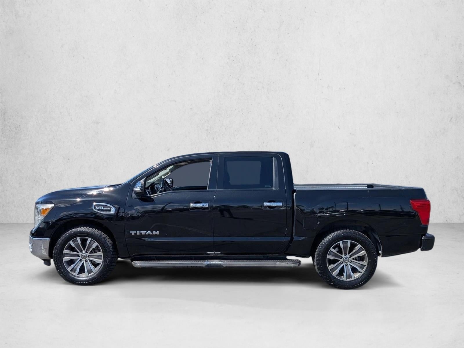 2017 Nissan TITAN SL