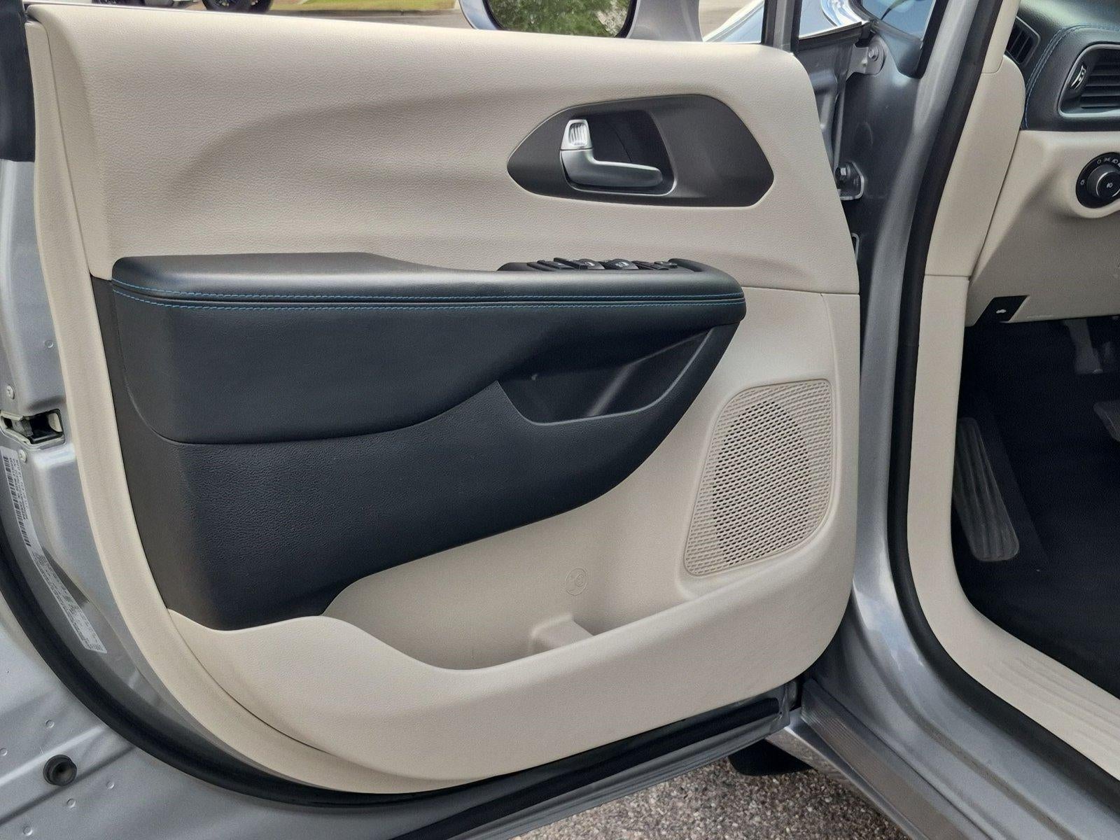 2021 Chrysler Pacifica Touring