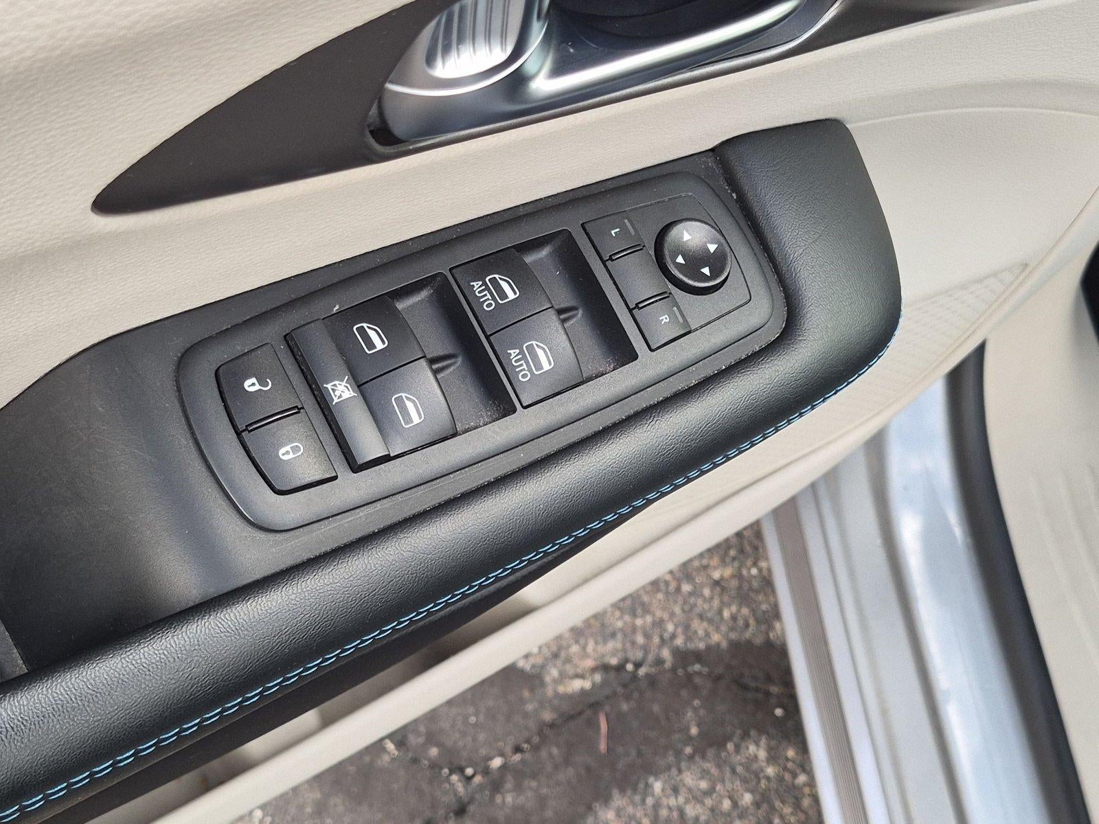 2021 Chrysler Pacifica Touring
