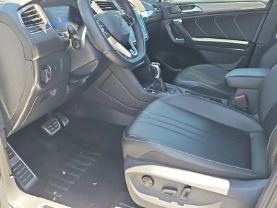 2022 Volkswagen Tiguan SE R-Line Black