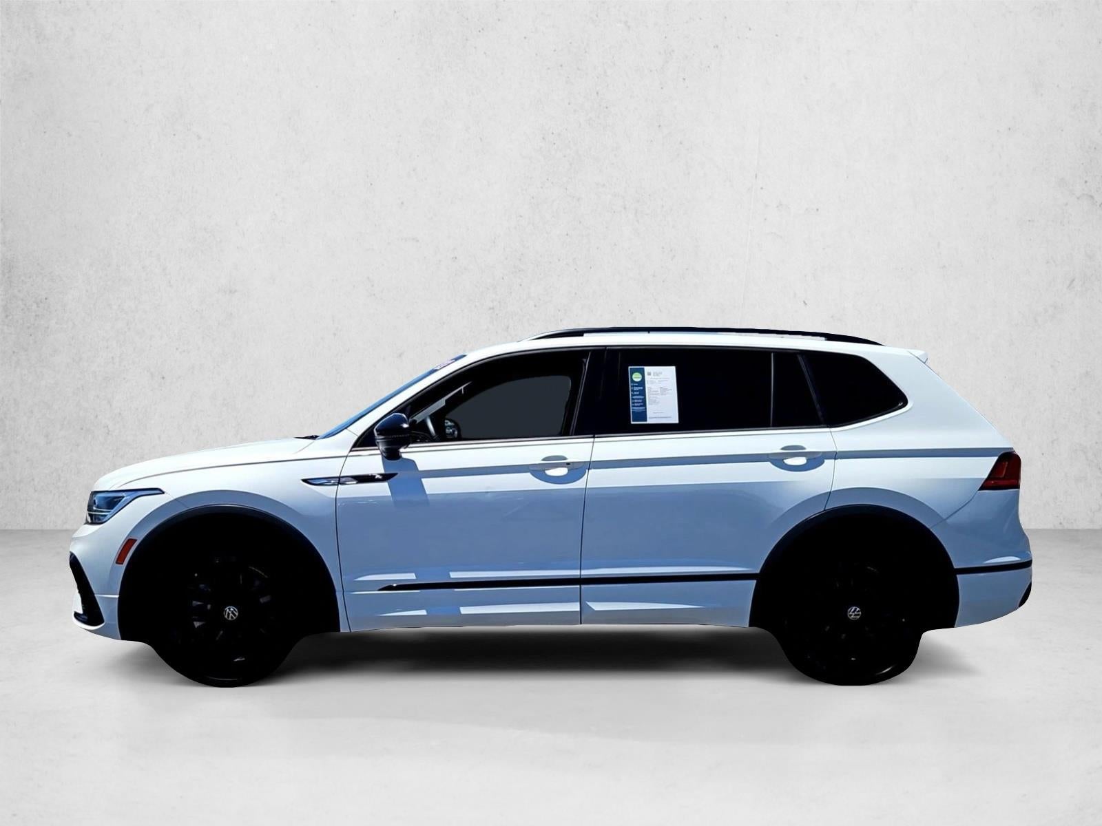 2022 Volkswagen Tiguan SE R-Line Black