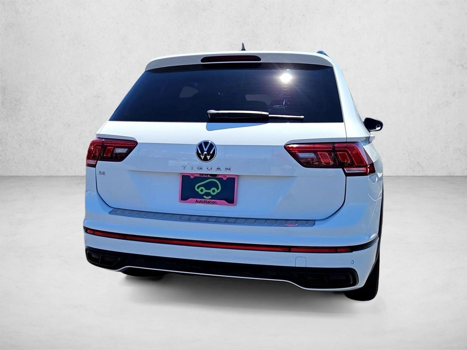 2022 Volkswagen Tiguan SE R-Line Black