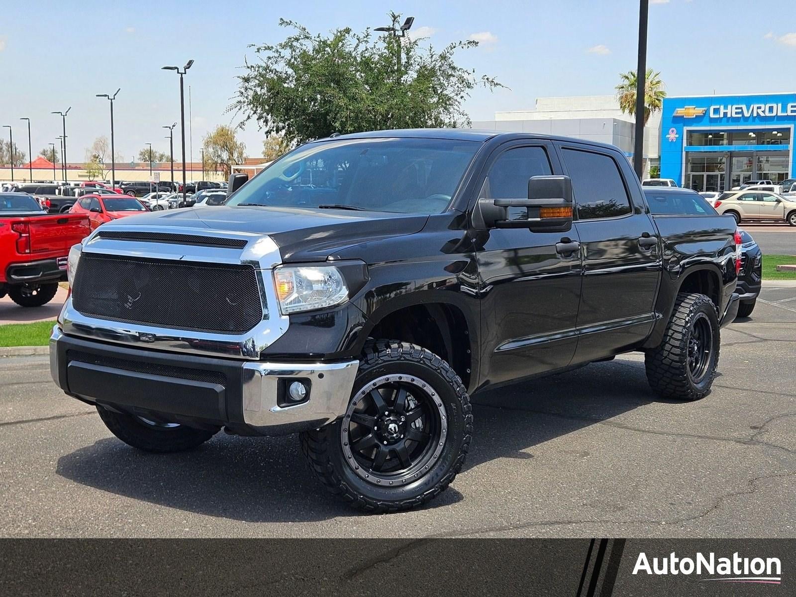 2016 Toyota Tundra SR5 5.7L 4WD FFV Crew Max Short Bed's photo