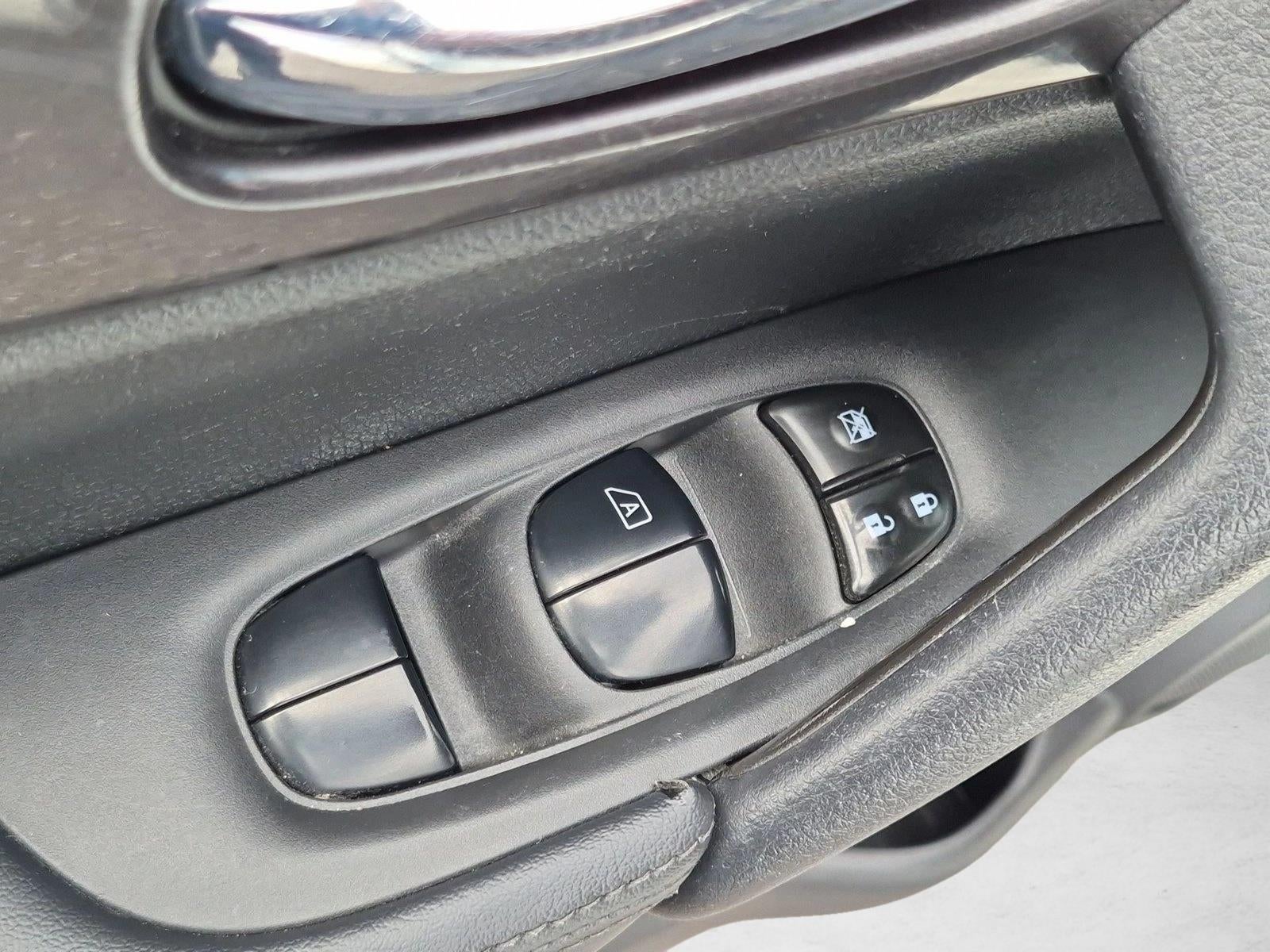 2019 Nissan Rogue SV - Photo 12