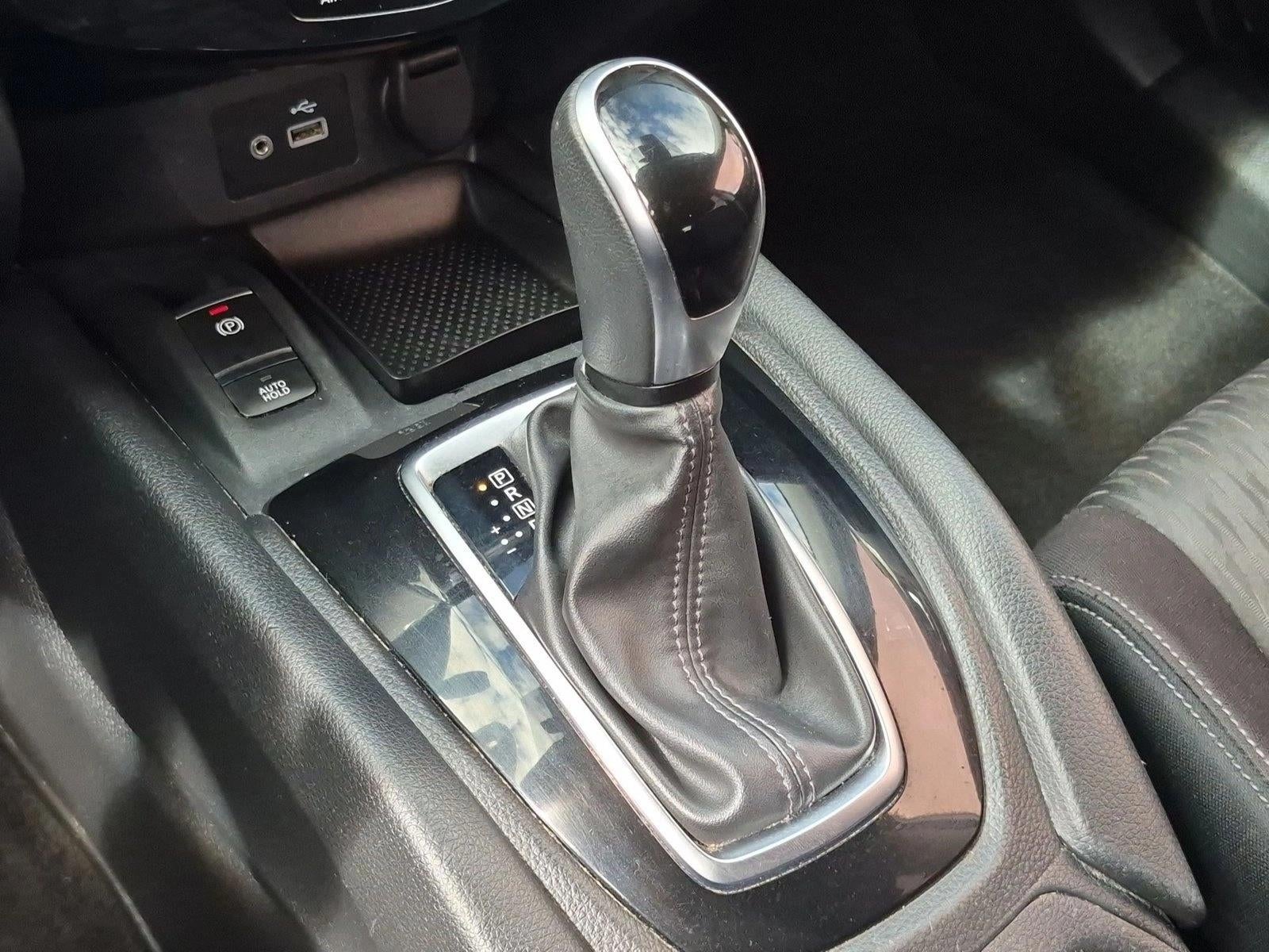 2019 Nissan Rogue SV - Photo 18