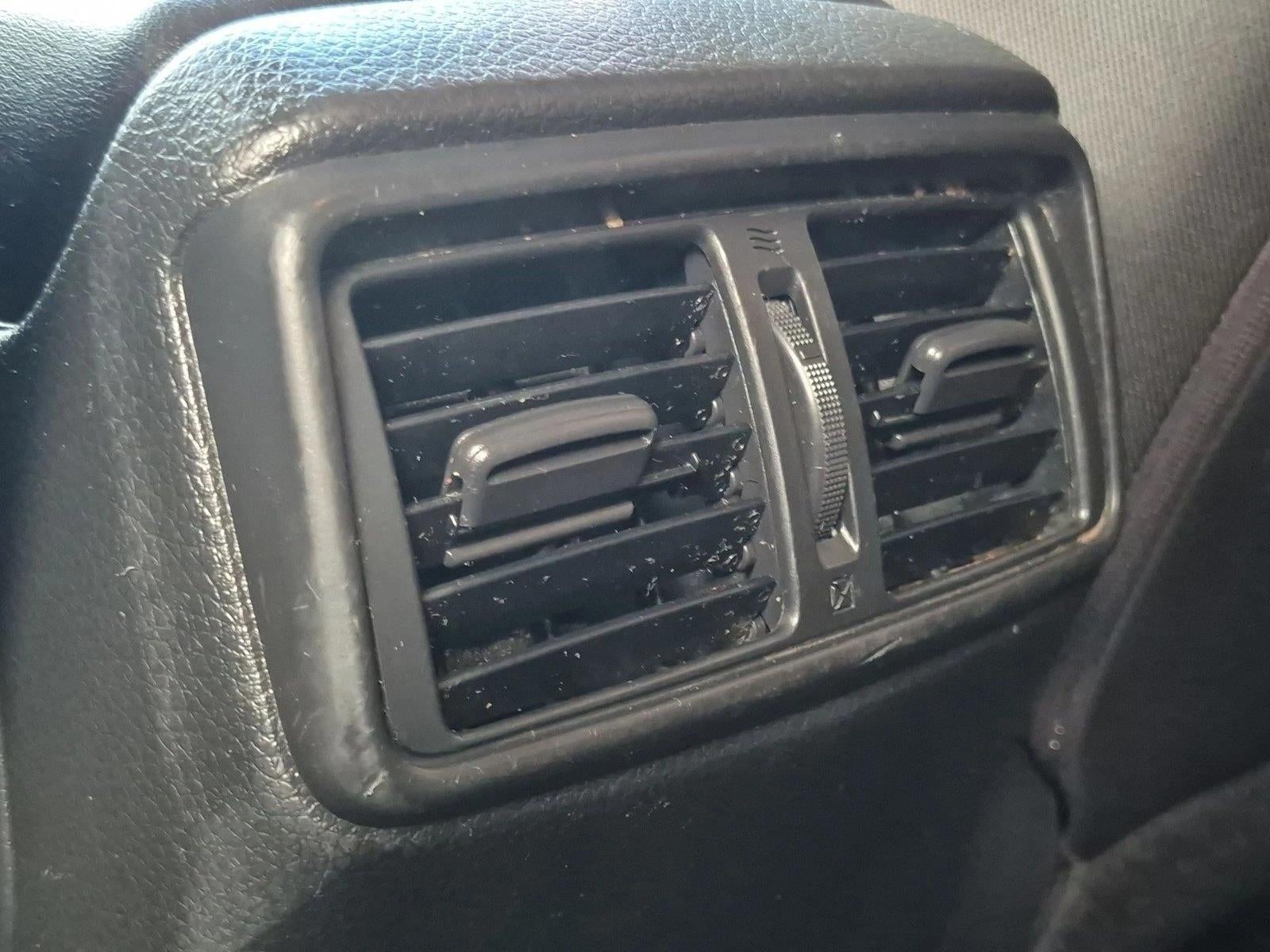 2019 Nissan Rogue SV - Photo 25
