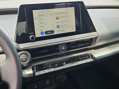 2025 Toyota Prius LE