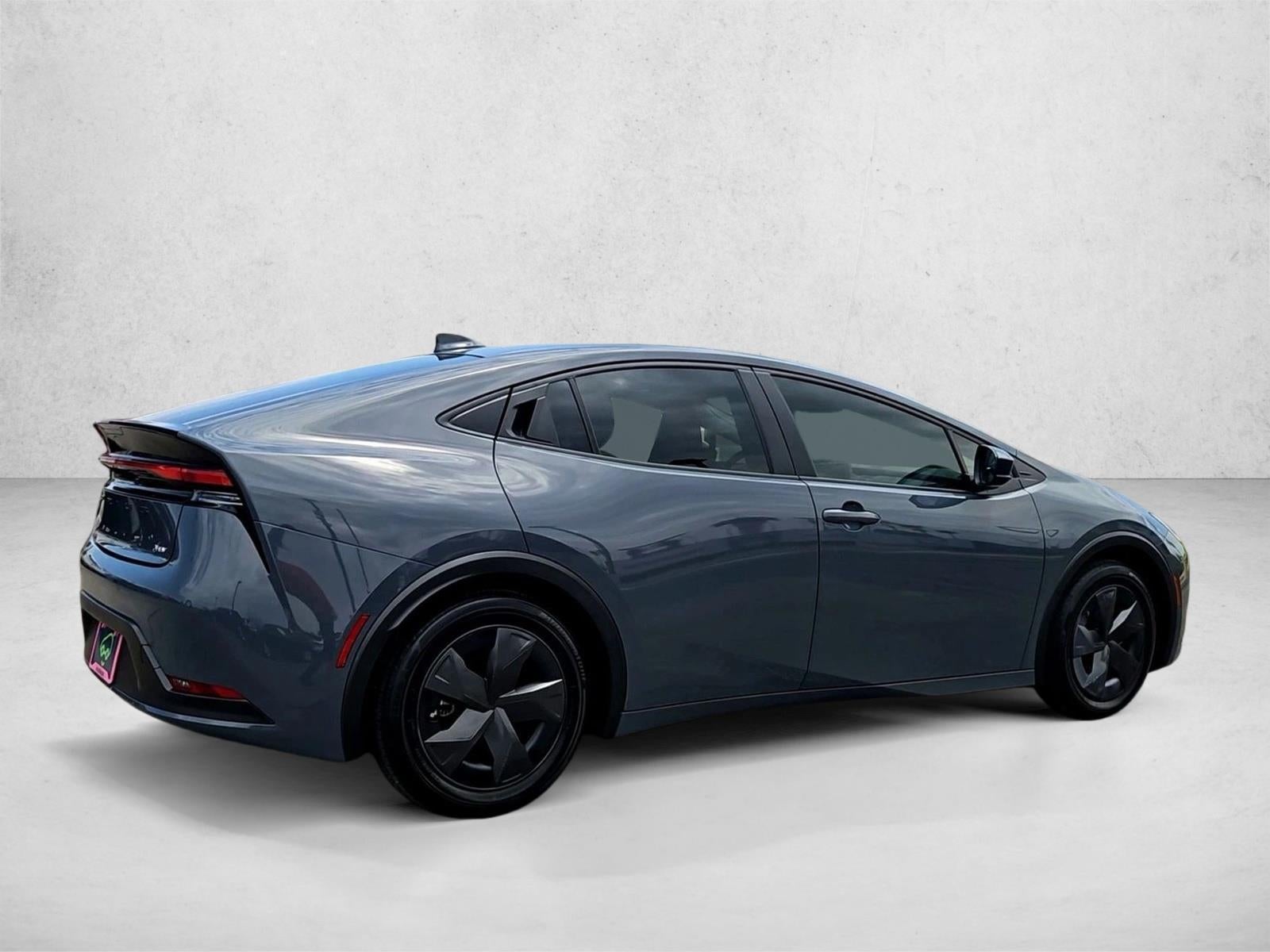 2025 Toyota Prius LE