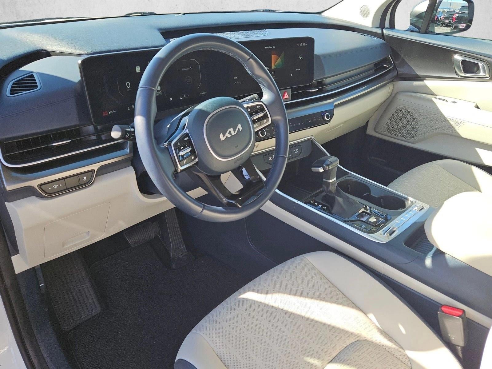 2025 Kia Carnival SX