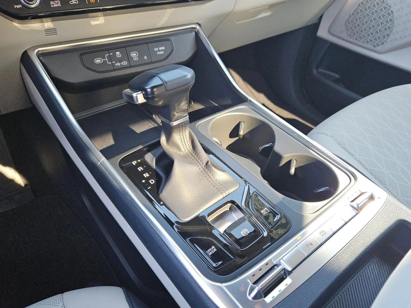 2025 Kia Carnival SX