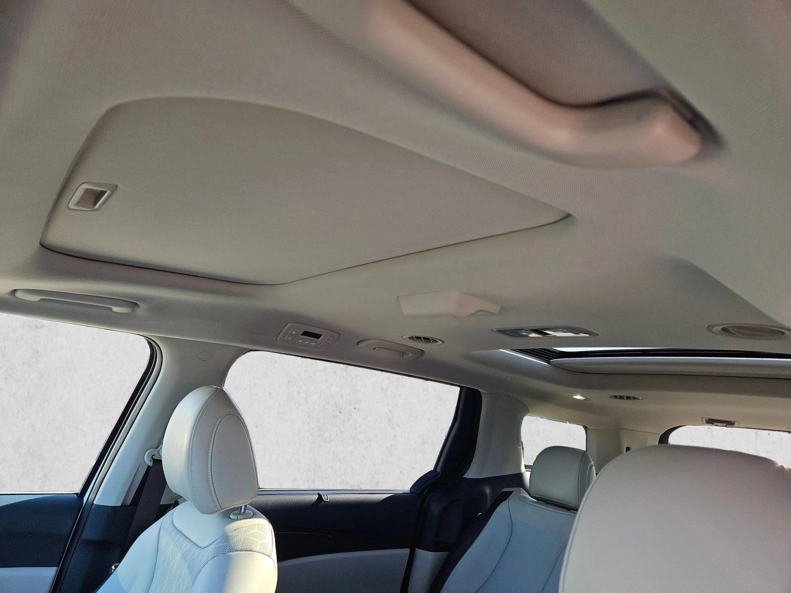 2025 Kia Carnival SX