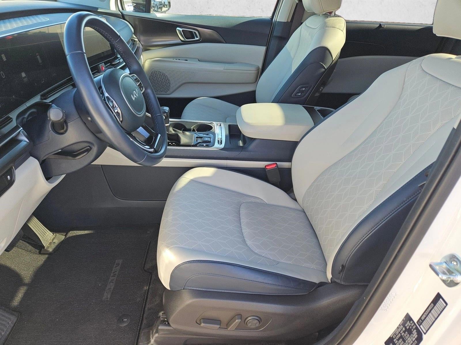 2025 Kia Carnival SX