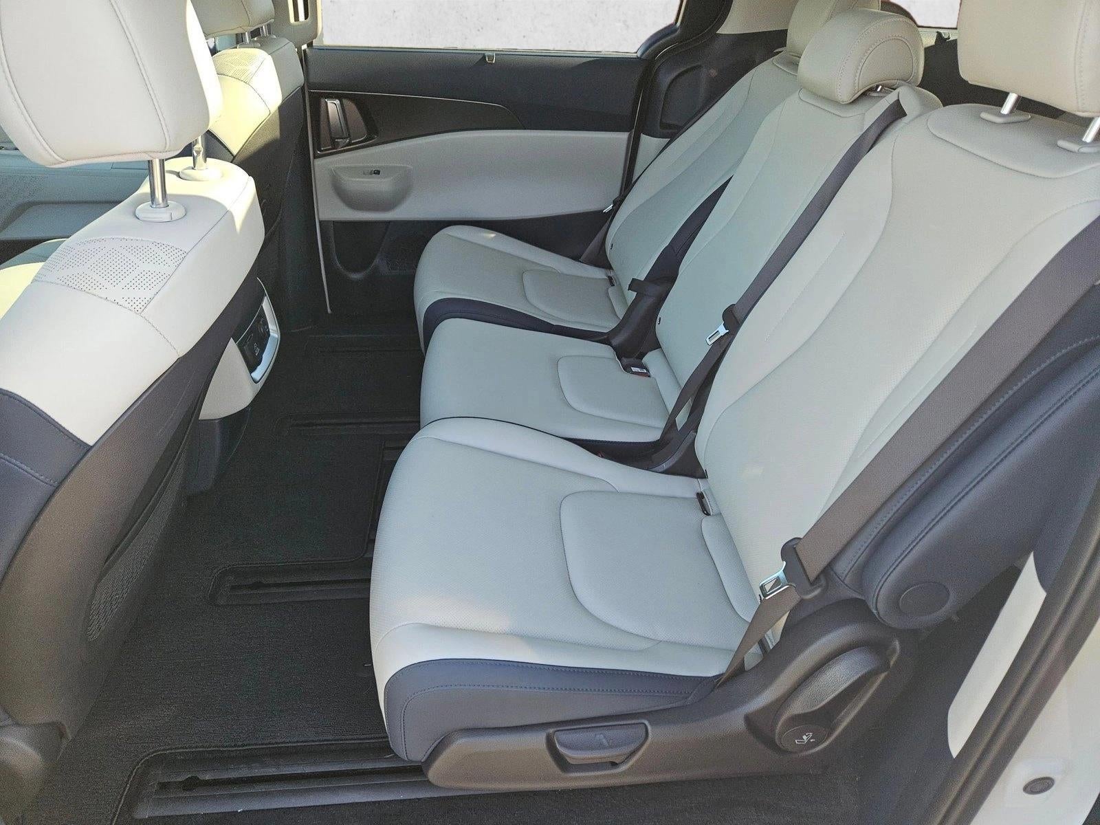 2025 Kia Carnival SX