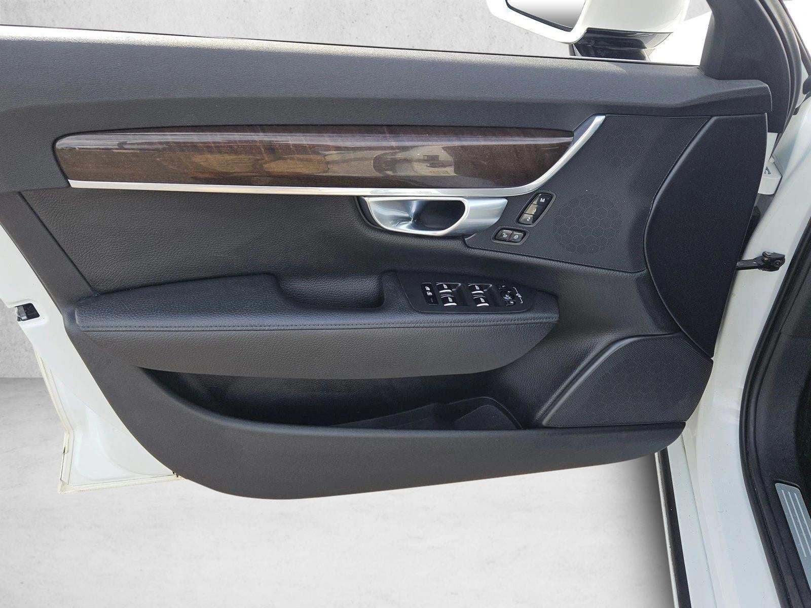 2018 Volvo S90 Momentum