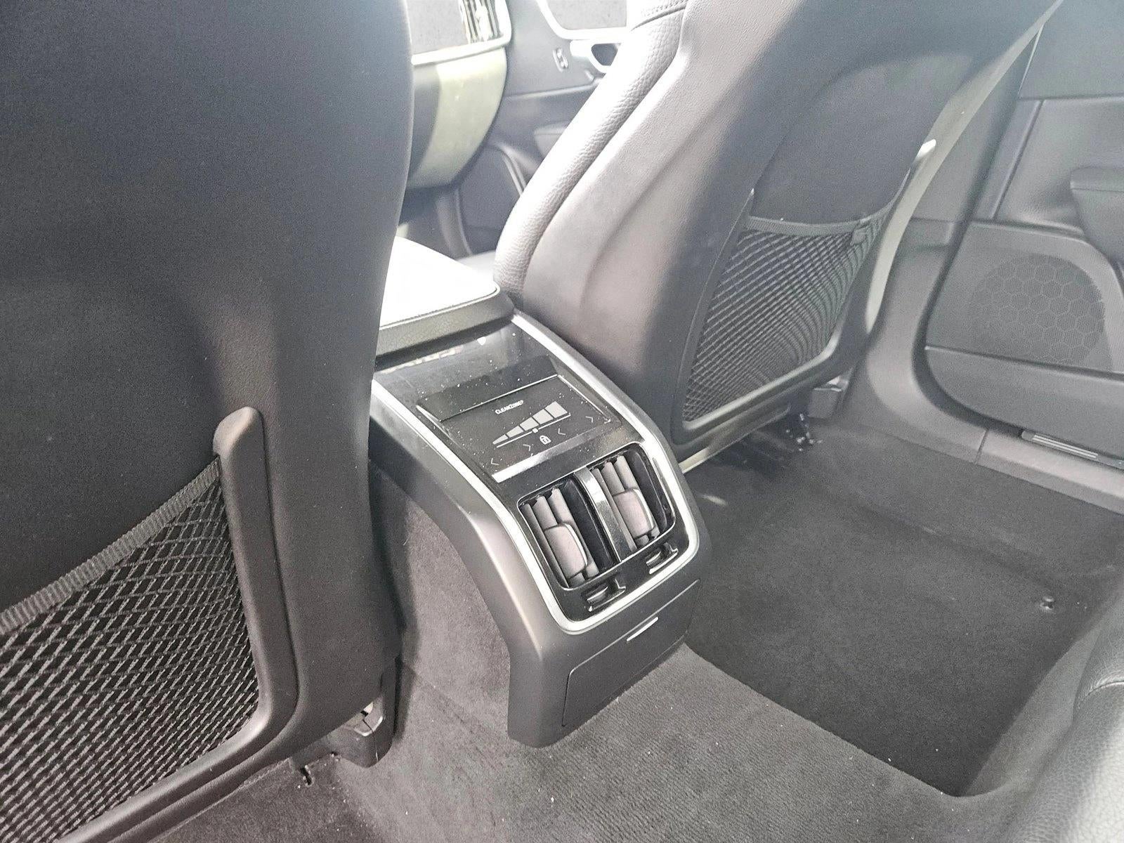 2018 Volvo S90 Momentum