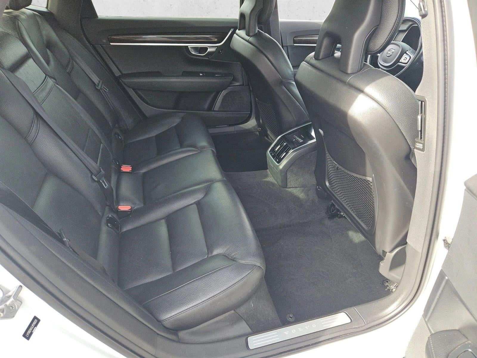 2018 Volvo S90 Momentum