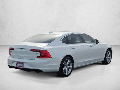 2018 Volvo S90 Momentum