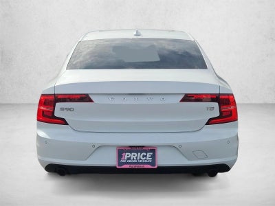 2018 Volvo S90 Momentum