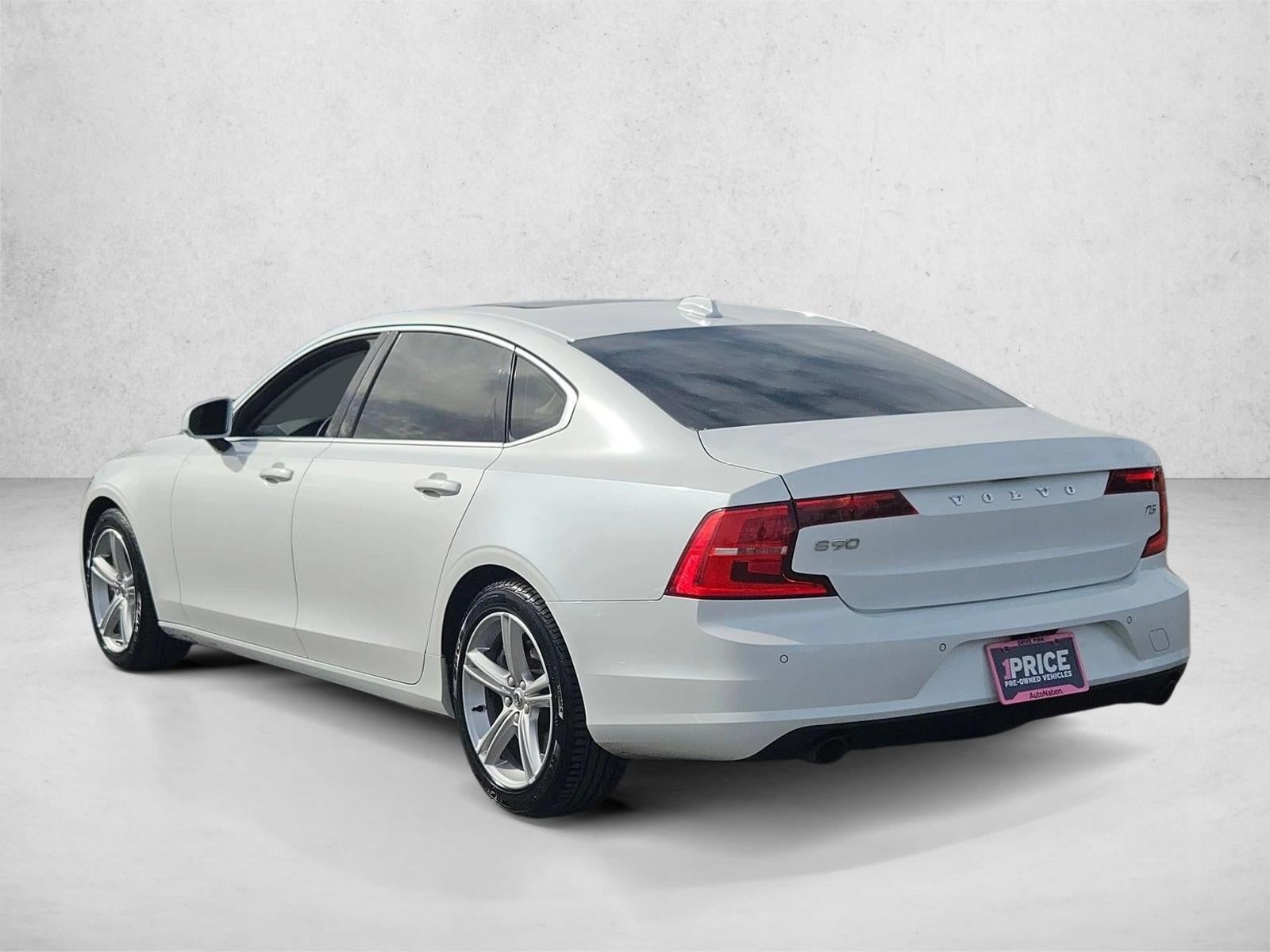 2018 Volvo S90 Momentum