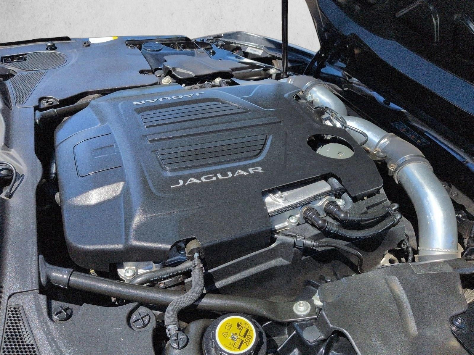 2016 Jaguar F-TYPE R