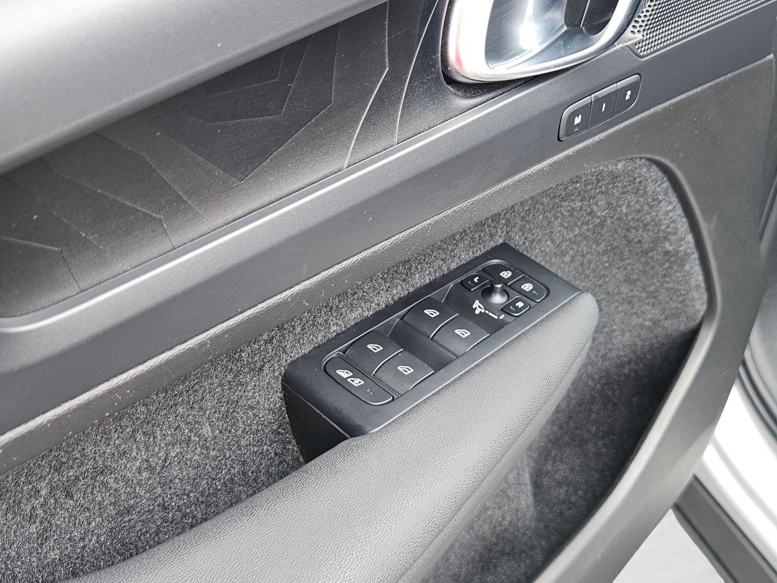 2023 Volvo C40 Recharge Pure Electric Plus